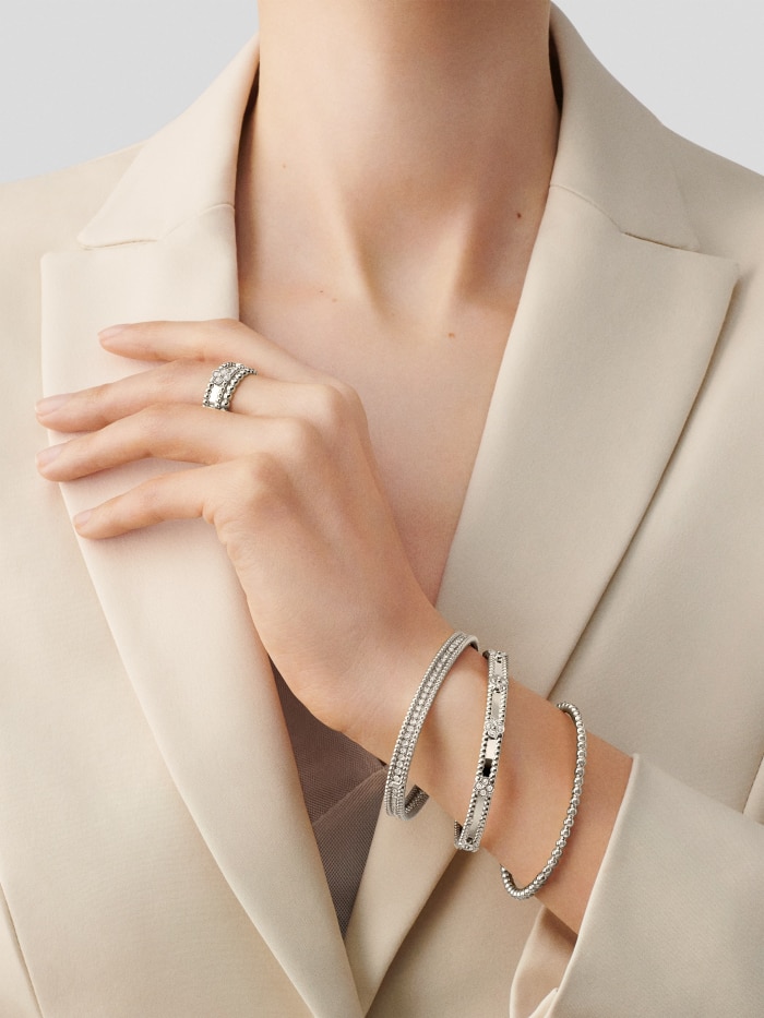 Bracelet Charm Trèfle Porte-Bonheur Stylé – vue 3